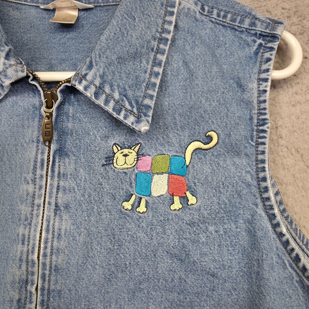 Christopher Banks Top Womens M Blue‎ Denim Cat Lady Medium Wash Embroidered